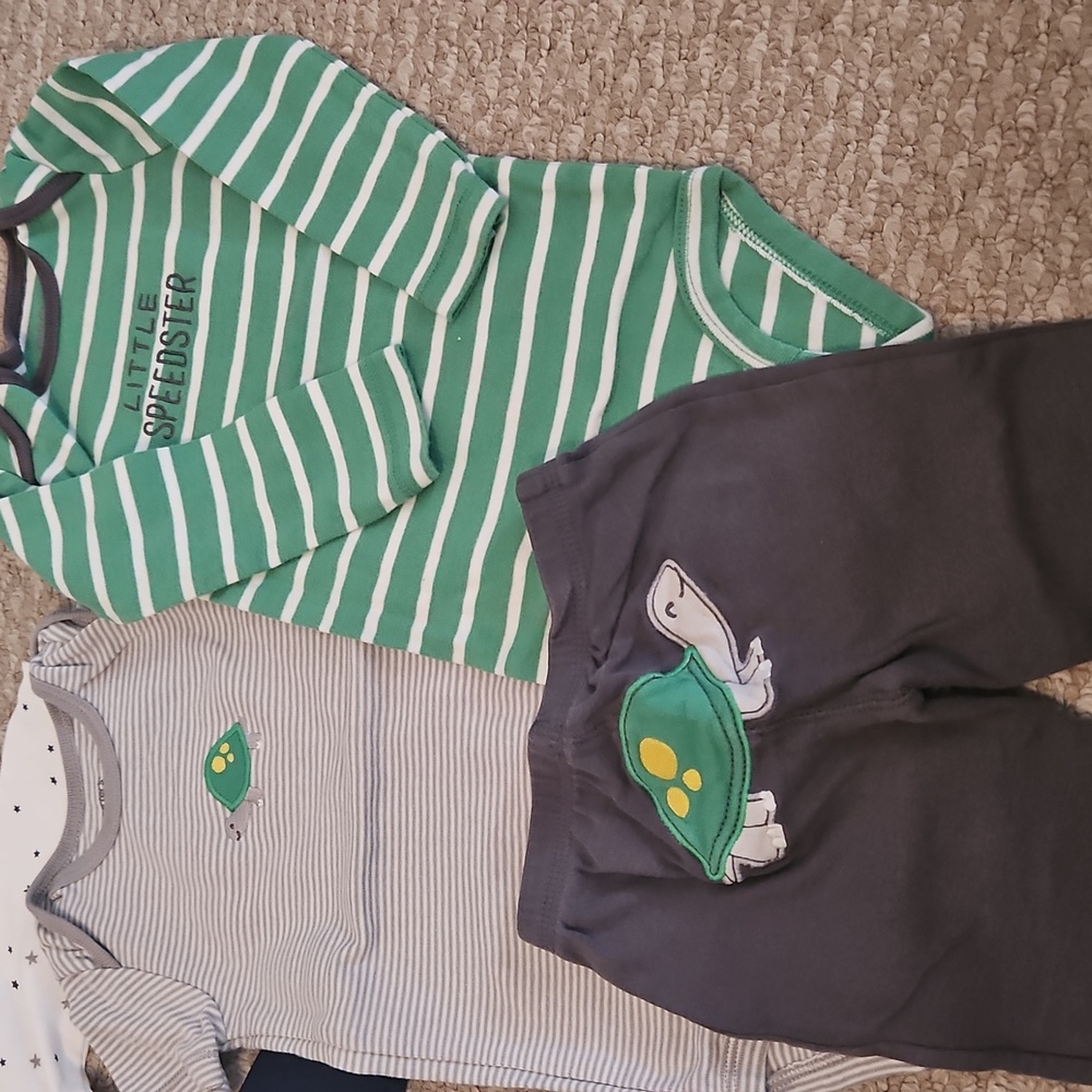 Carter's Outfit Bundle - Picture 6 of 11